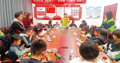 范縣城關鎮舉辦“市民夜?！迸嘤柊? width=
